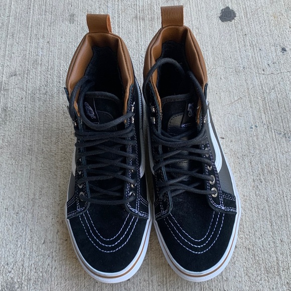 ❌❌❌SOLD❌❌❌Unisex Vans SK8 HI MTE Sneakers - Picture 5 of 6